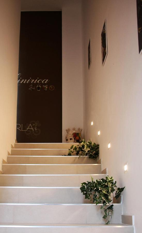 Marla'S Boutique Rooms Noto Exterior photo